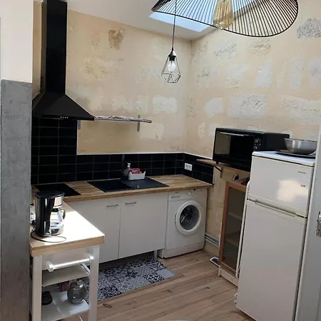 Esmee - T3 Avec 2 1 Salle De Bain Au Centre De *